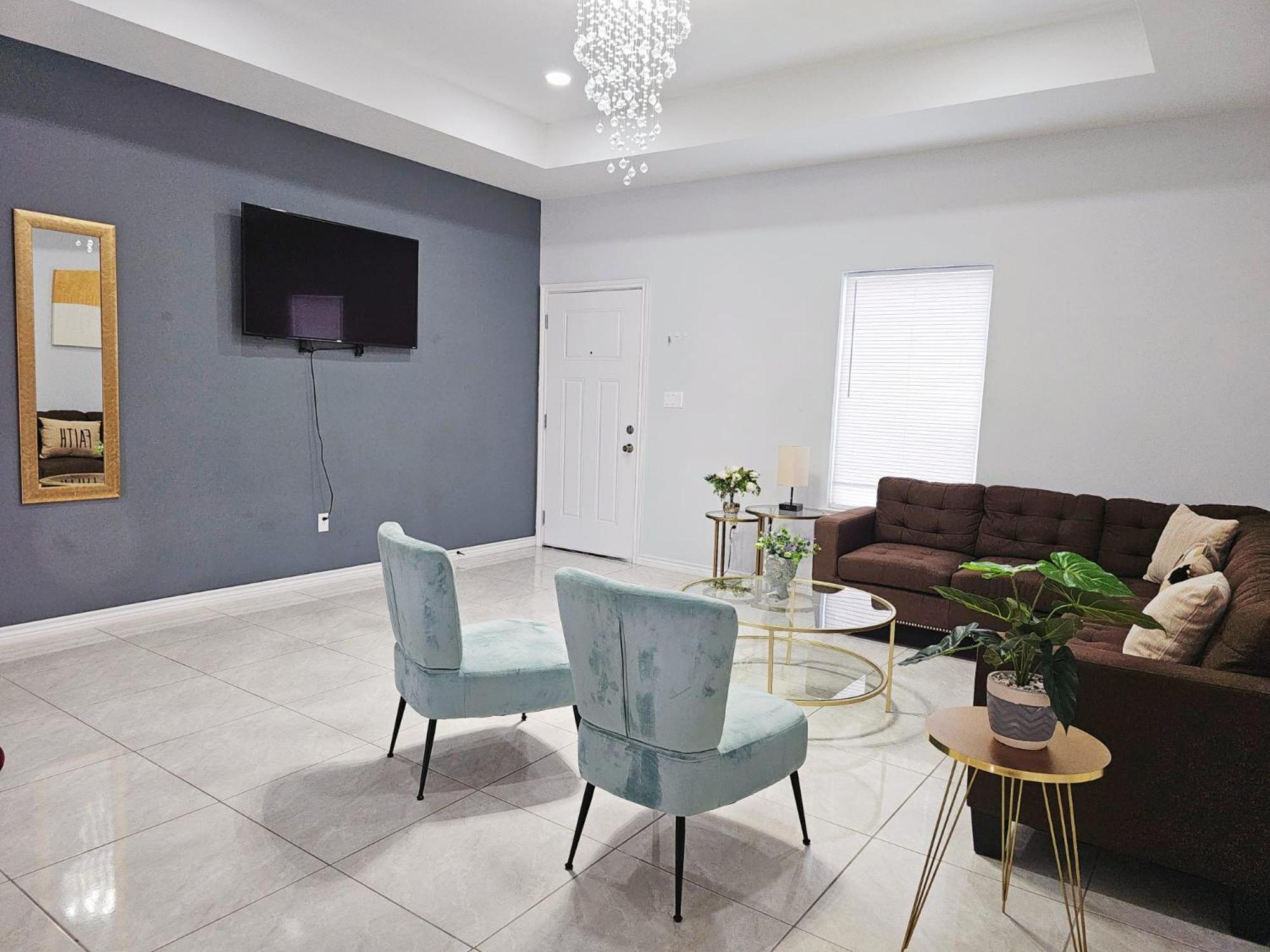 Beautiful 9 Min To Mercedes Outlets Appartamento Weslaco
